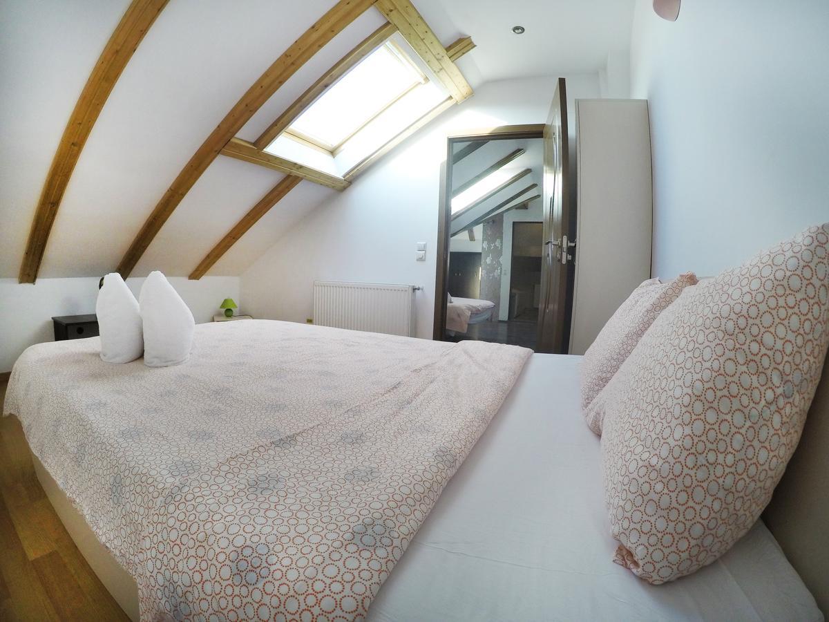 Bonsejour Hotel Braşov Buitenkant foto